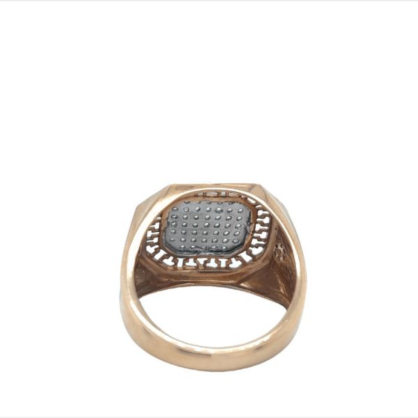 Charismatic 18KT Gents Ring