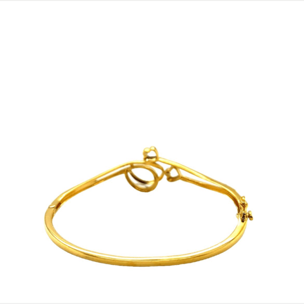 Sleek 22KT Gold Bracelet