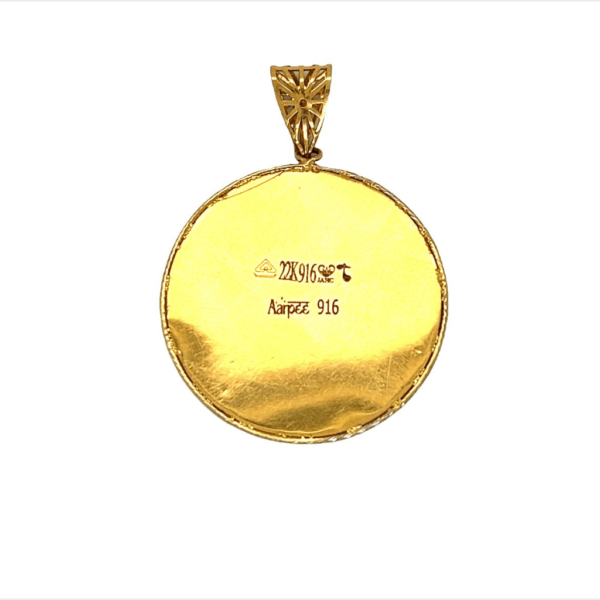 Elegant 22KT Gold Pendant